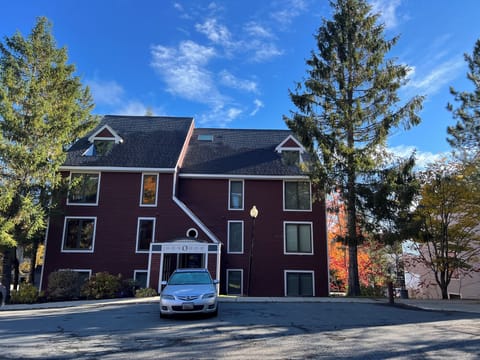 Quiet end unit beautiful in all four seasons. This is summer!