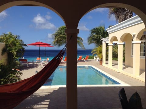 Lanai to Pool to Sea!