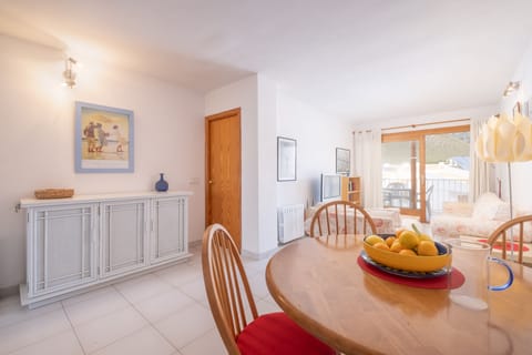 Lounge - Dining Area
