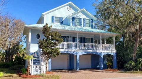 Front of the home on Ocean Creek Blvd.
