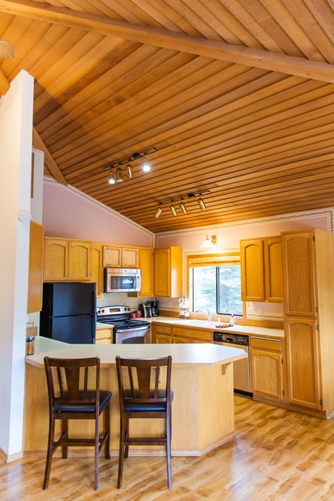  Open floor plan upstairs to allow visiting from the kitchen, dining , living rm