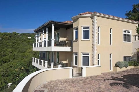 Entry to Villa with Parking