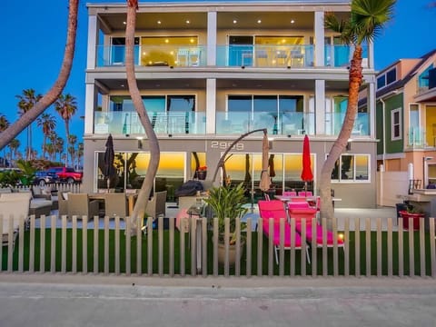 Most awesome building on South Mission Beach.