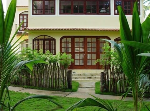 Entrance/Exterior to our property