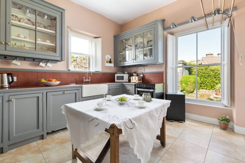 Fully furnished kitchen Georgian cabinets, Aga cooker and overhead clothes airer