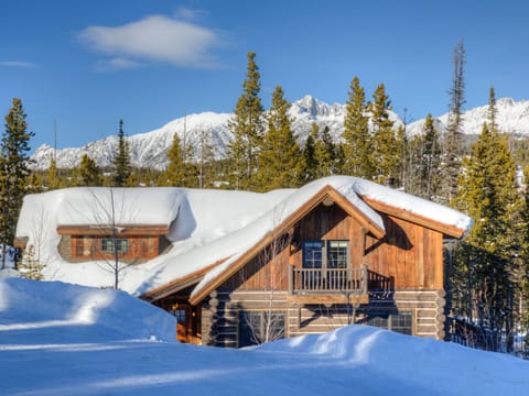 Powder Ridge Manitou 1, Exterior