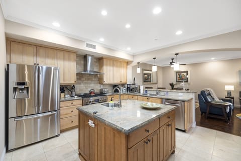 This kitchen has it all!