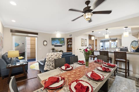 And such an open feeling in the dining area
