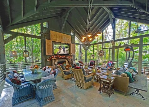 Screen Enclosed Pavilion W/80" Flat Panel TV &amp; Wood Burning Fireplace