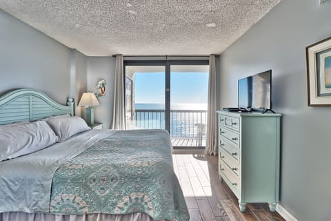 King master suite, unit sleeps 6.