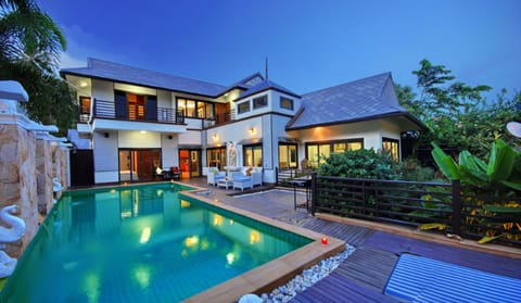 4 Bedroomed Villa In Chaweng (P1)