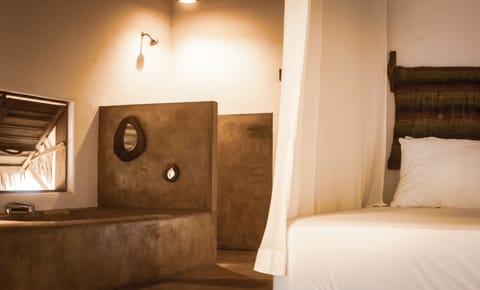 Design Room, 1 King Bed, Non Smoking, Beach View | Egyptian cotton sheets, premium bedding, in-room safe, desk