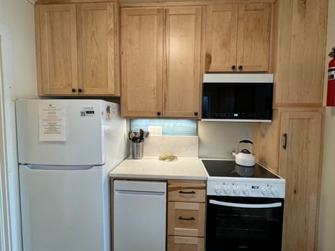 New stove and microwave.