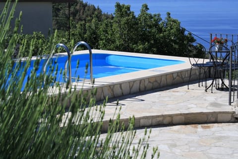 Private pool with sea and mountain views