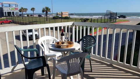 Great ocean view from the balcony!