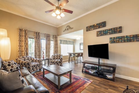 Spacious living area, great room