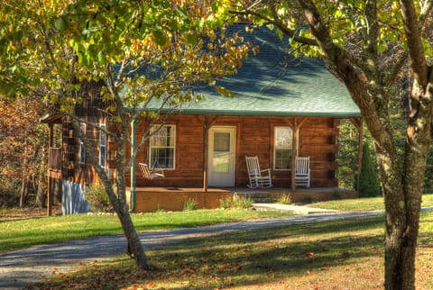 Get Cozy at "Cabin on the Creek"