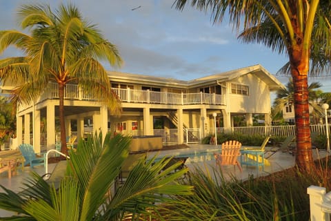 MARATHON SUNRISE DREAM  - Water surrounds home on 3 sides with deck and pool