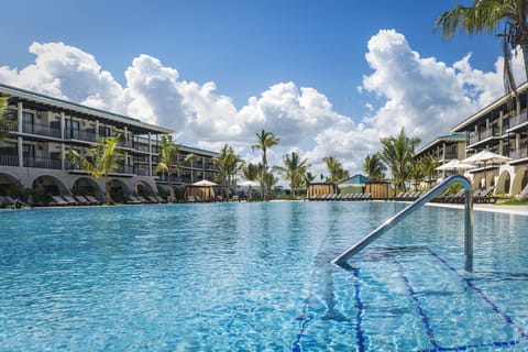 2 outdoor pools, pool umbrellas, sun loungers