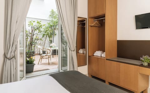 Apartment | 1 bedroom, pillowtop beds, in-room safe, individually furnished