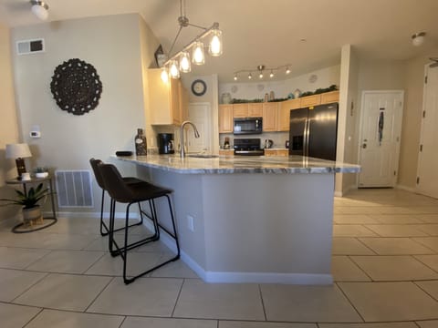 Breakfast at the beautiful counter