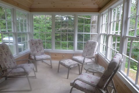 Relax in the Sunroom!