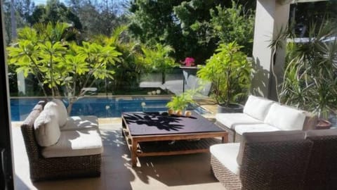 Covered Alfresco area,
great for relaxing  overlooking pool.