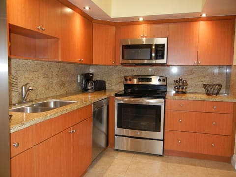 Full equipped kitchen