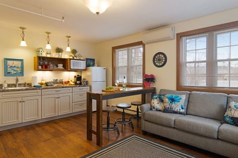 Kitchenette & living room.