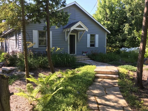 You have arrived at your vacation destination. 3 br/ 2 bath waterfront. 