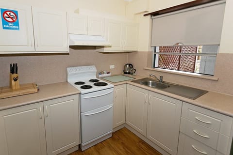 3 Bedroom Self Contained Kitchen