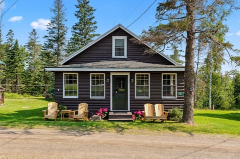 Welcome to Rangeley Manor 2-84!