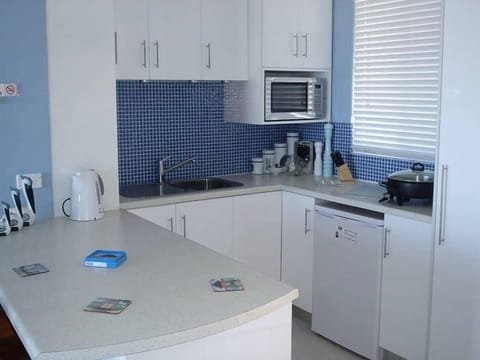 Modern kitchenette