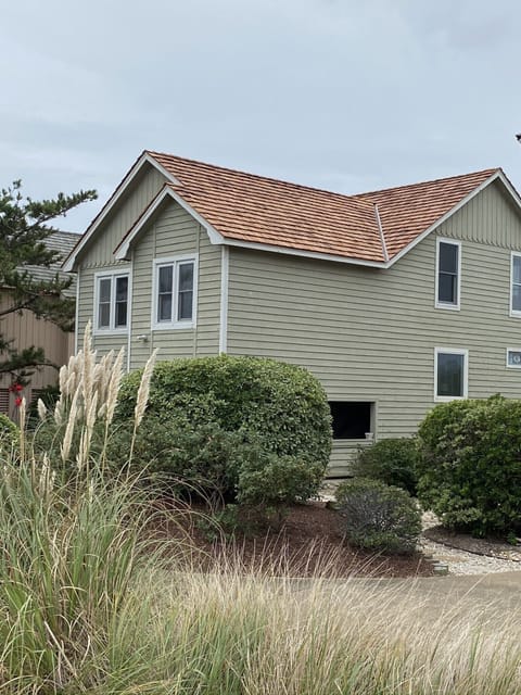 Side view of Carolina Cottage 