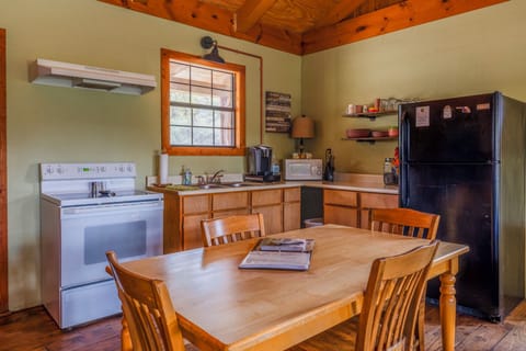 Fully-equipped kitchenette