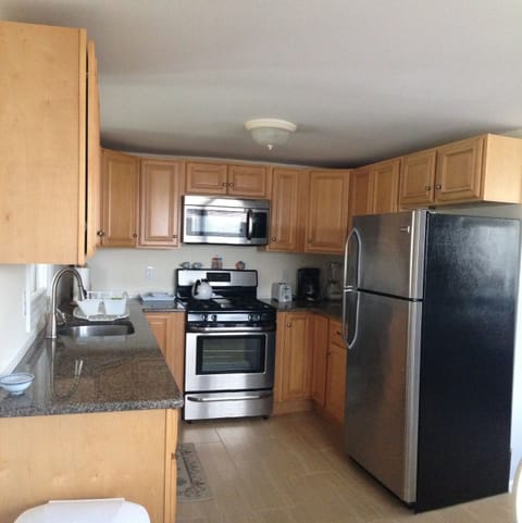 Kitchen. Stainless appliances. 