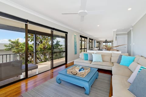 Apricari oasis by the sea