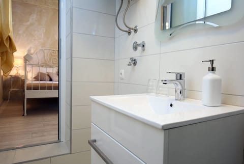 Superior Double Room | Premium bedding, minibar, in-room safe, desk