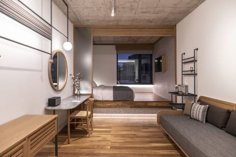 XLarge with side Acropolis view | Premium bedding, in-room safe, desk, laptop workspace