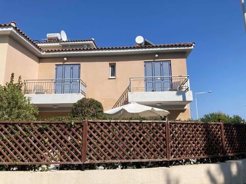Front of property from pavement