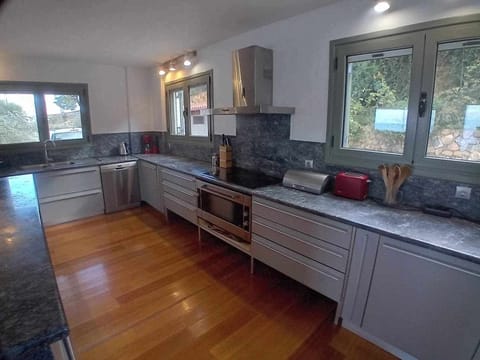 Large, fully equipped kitchen with all modern appliances