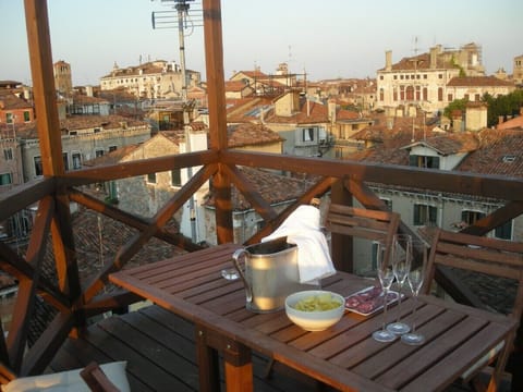 St Mark's Bell Tower from the terrace (360° view)