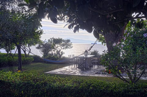 seaside villa with stunning seaview 