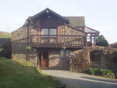 Yan and Tyan (Yan is the lower property)