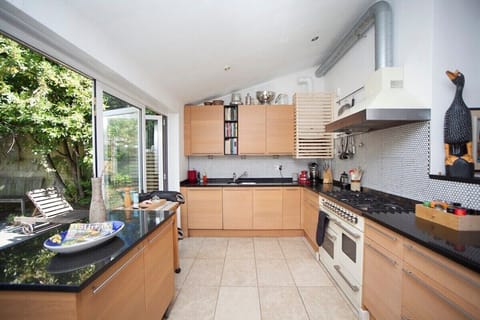 Living Room / Lounge