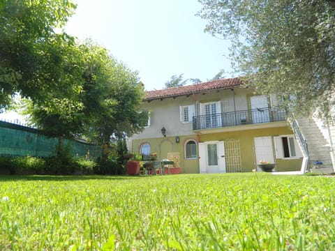 Front of the house, Garden
