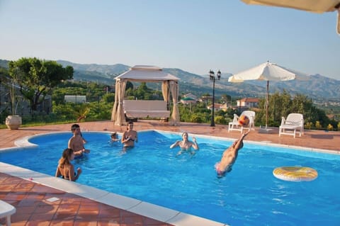 The private swimming pool - VILLA TRINACRIA - SUNTRIPSICILY COM