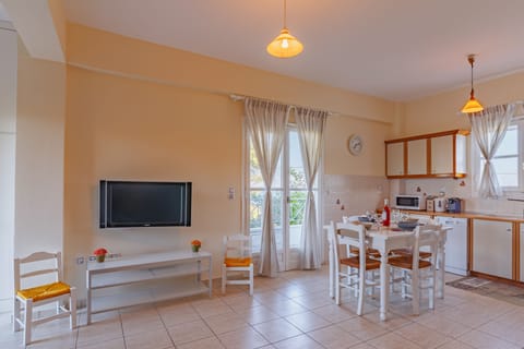 LIVING ROOM - KITCHEN, GROUND FLOOR