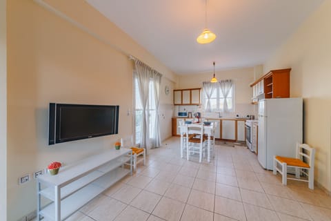 LIVING ROOM - KITCHEN, GROUND FLOOR