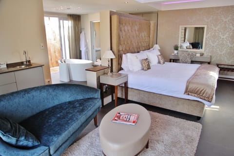 Regal Pool Side | Living area | Flat-screen TV, toys